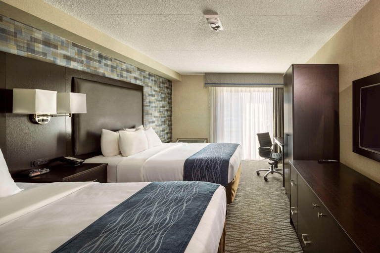 Bedroom 3, Comfort Inn Montreal Aeroport, Montréal