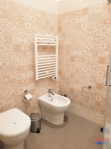 Bathroom 4, Guest House Napoli Centrale, Napoli