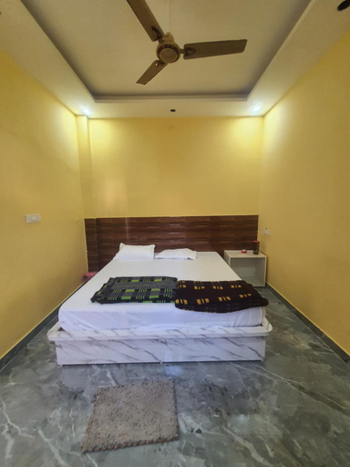 Others 4, Tulsi Ganga Hostel, Garhwal