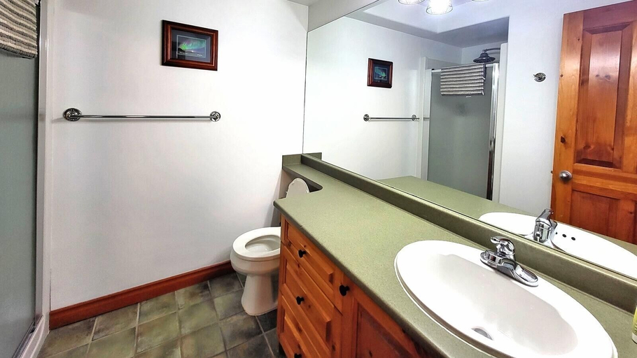 Bathroom, Timberline Village #12 Home, Thompson-Nicola