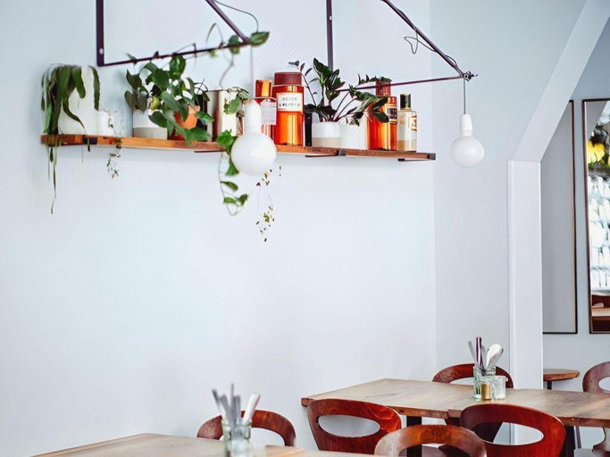 Food & Drinks 5, Monsieur Helder, Paris