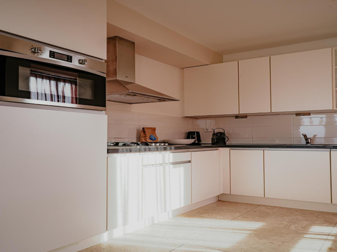 Others 4, Apartment by the Beach with Sea Views, Bergen