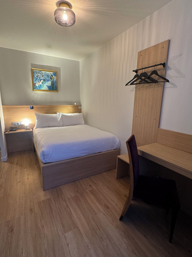 Bedroom 4, Hôtel Montmartre, Paris