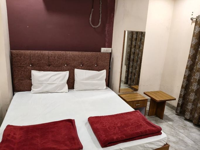 Room 4, Hotel Laxmi villa, Ujjain