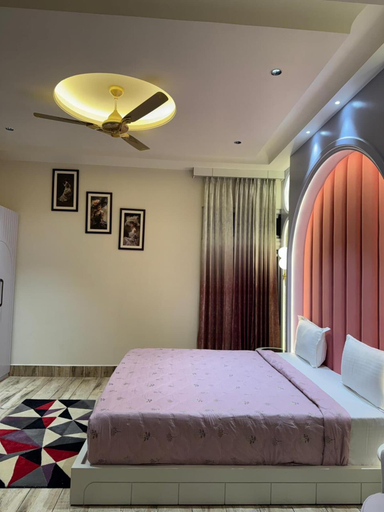 Room 5, Ranveer Hotel and Restaurant, Sirsa