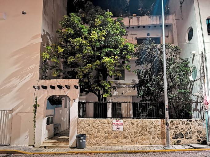 Exterior & Views, Suenos del Mar - Downtown apartment near the beach, Cozumel