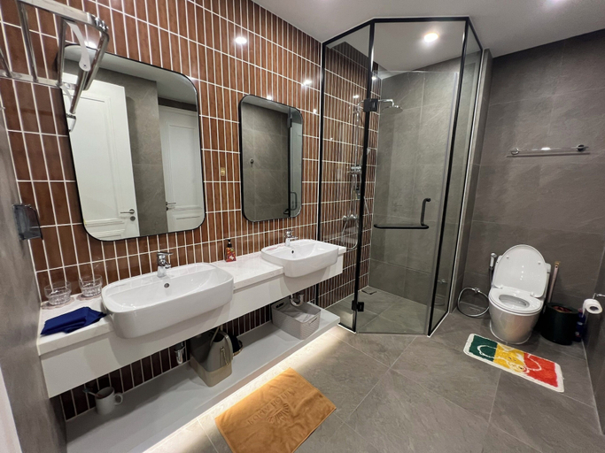 Bathroom 2, Solar LuxStay Condotel -The Sky Hillside, Phú Quốc