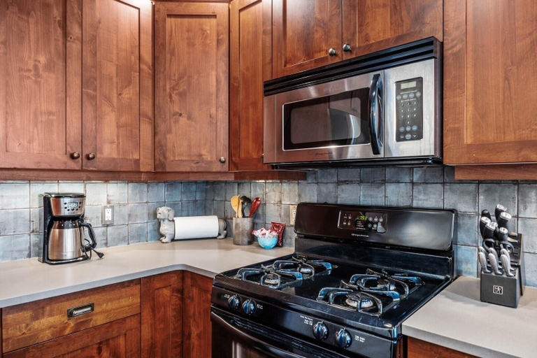 Private kitchen 5, Trappers Landing #30 2 Bedroom Townhouse, Thompson-Nicola
