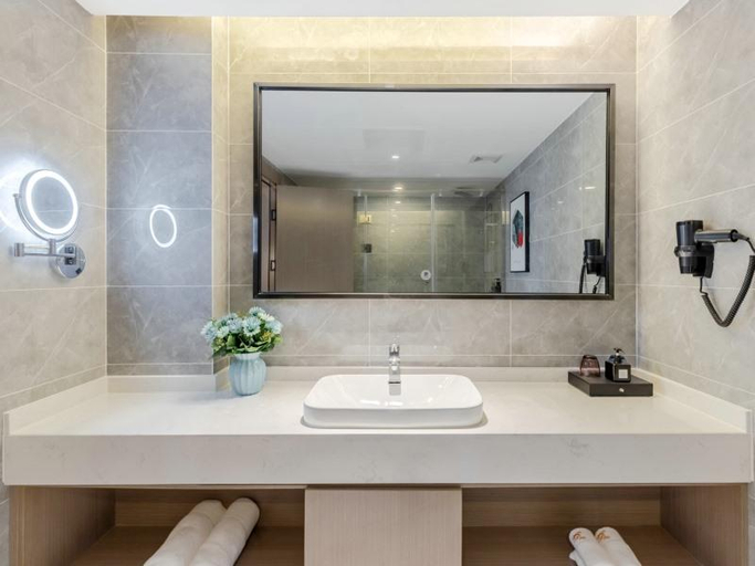 Bathroom 4, GreenTree Eastern Chizhou Changjiang Middle Road RT-Mart Hotel, Chizhou