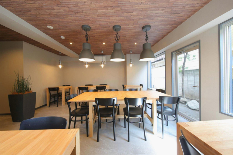 Food & Drinks 4, Beagle Tokyo Hostel and Apartments, Ōta