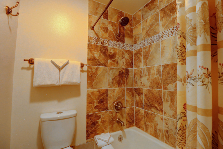 Bathroom 2, Vs741 Village Sqaure 3 Bedroom Condo by RedAwning, Summit