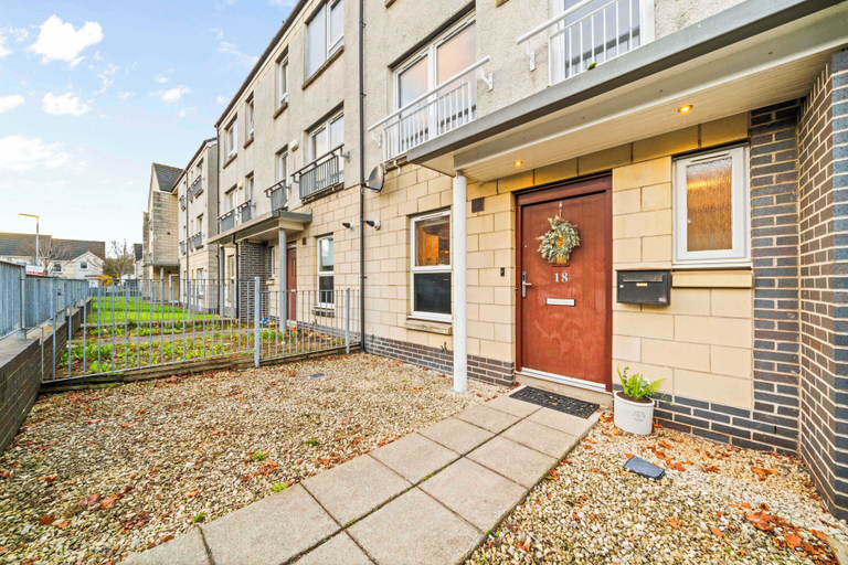Exterior 4, Urban Elegance 5-Bed Glasgow Home, Glasgow