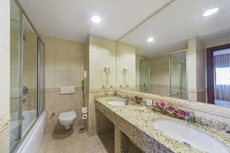 Bathroom 5, Arts Hotel Taksim, Beyoğlu