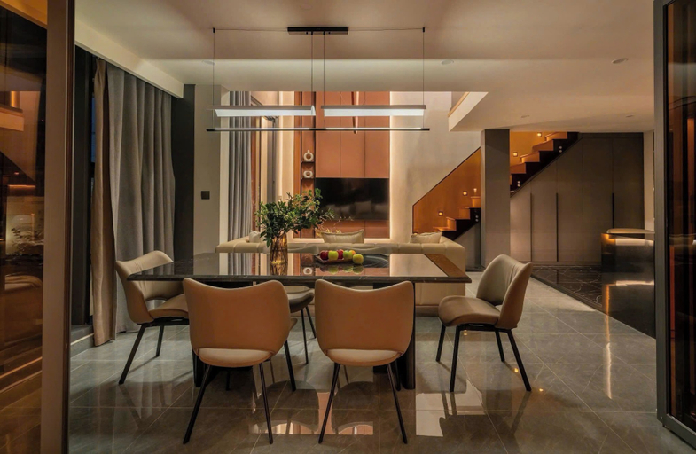 Room 2, Luxury Residence at Metropole, District 2