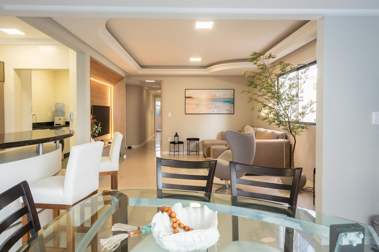 Dining 5, Apt w/ 3 BR & Grill 400m From the Beach Prs0101, Itapema