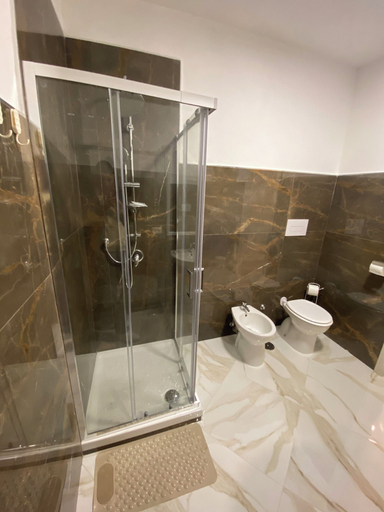 Bathroom 5, Il Sogno, Napoli