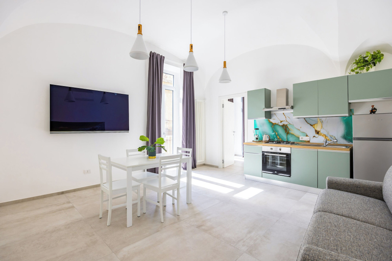 Living area 4, Maison Emanuele Double Apartment, Napoli