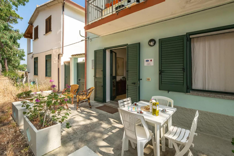 5, Relaxing apartment close to Santa Lucia beach, Nuoro