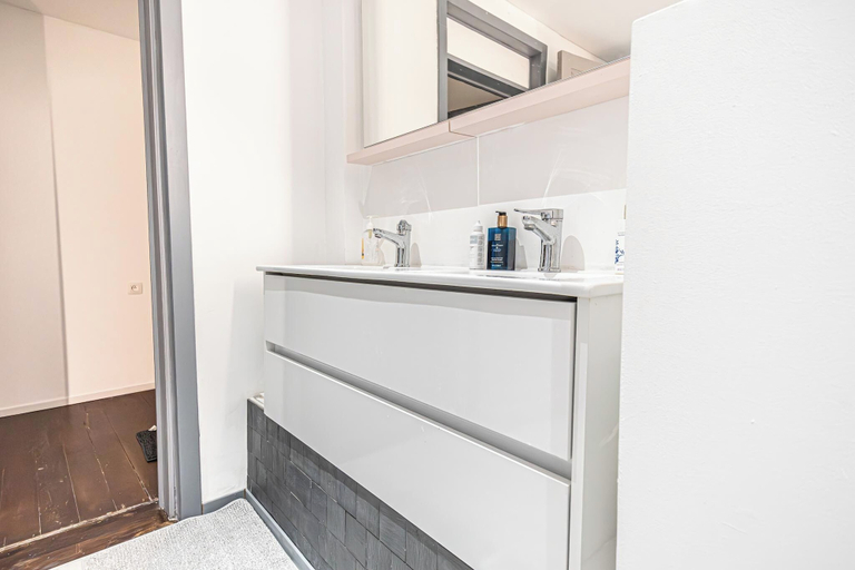 Bathroom 5, Cozy 5BR Apt in the Heart of Ghent, Oost-Vlaanderen