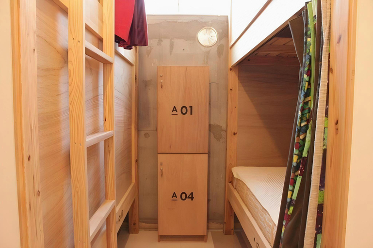 Bedroom 2, Hostel TangaTable, Kitakyūshū