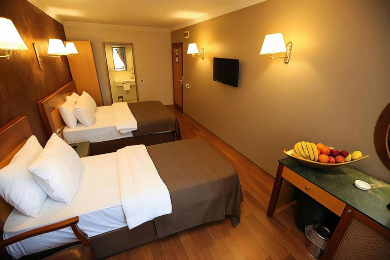Bedroom 2, Peak Star Hotel, Beyoğlu