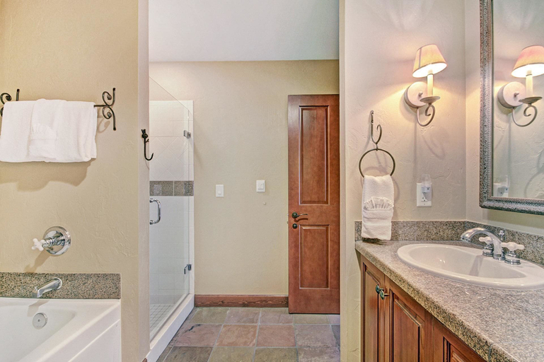 Bathroom 2, Mc204 Mill Club 3 Bedroom Condo, Summit