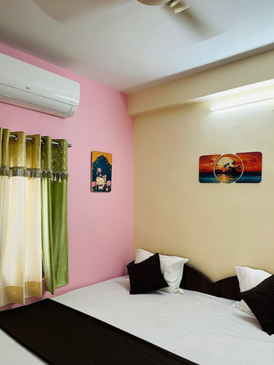 Room 2, Gokul hotel, West Nimar