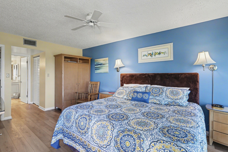 Bedroom 3, Land's End 7-204 Beach Front, Pinellas
