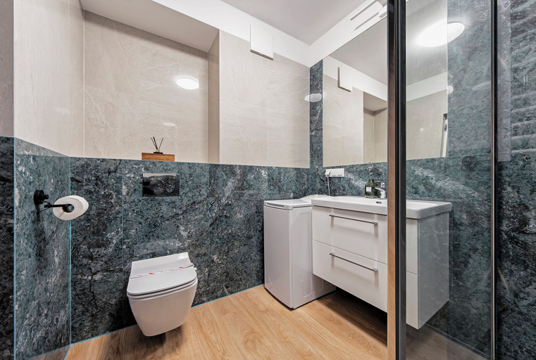 Bathroom 4, RentPlanet - Apartamenty Szamarzewskiego, Poznań City