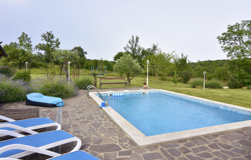 Swimming pool 3, Villa with private pool and garden retreat, Grožnjan
