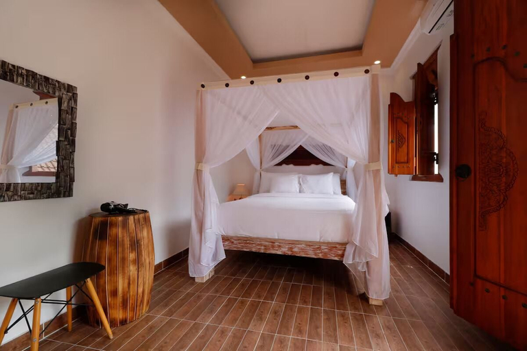 Room 5, Tri Datu Maison, Gianyar