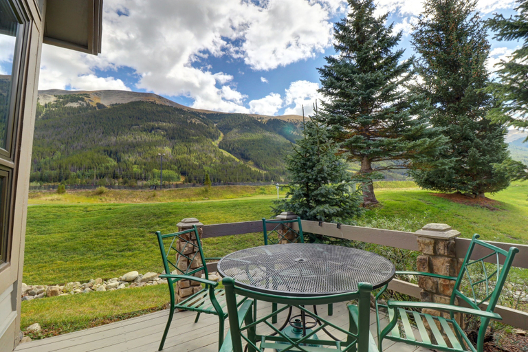 Outdoor dining 5, Woods21 Townhome 3 Bedroom Townhouse, Summit