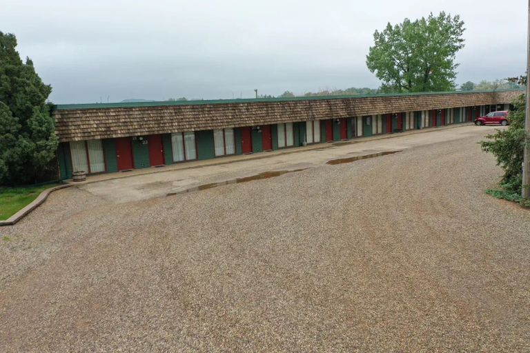 Exterior 2, North Winds Lodge LLC, Bowman