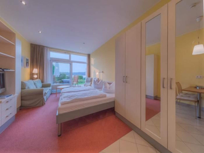 Bedroom 3, Ferienwohnung im Aparthotel Seepanorama, Mecklenburgische Seenplatte