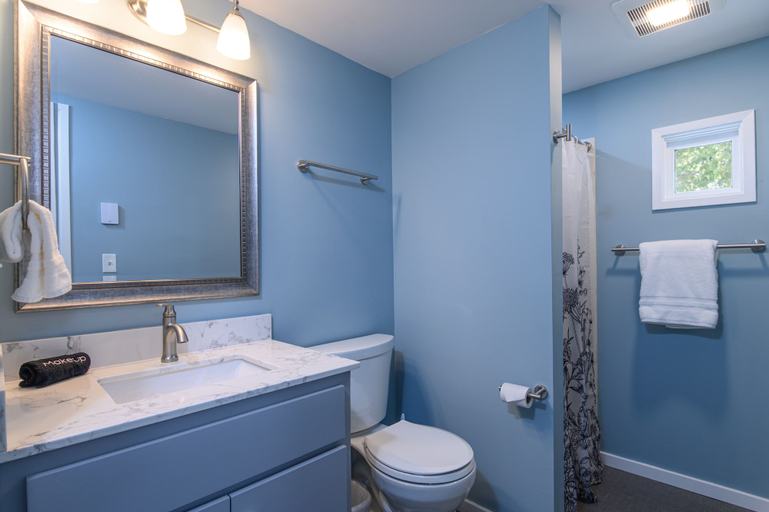 Bathroom, Bridges 76 2 Bedroom Condo, Washington