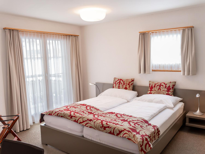Bedroom 3, Hotel Allegra, Maloja