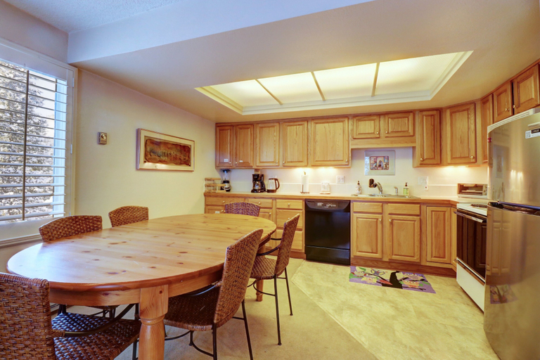 Private kitchen 2, Ten Mile Haus C-9 2 Bedroom Condo, Summit