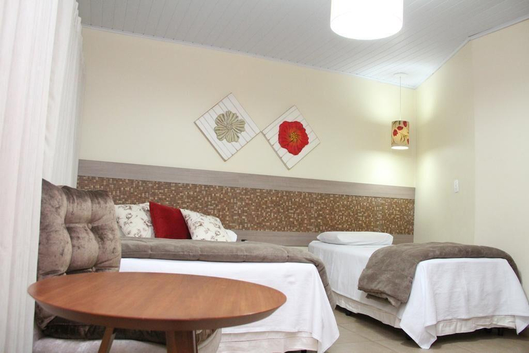Bedroom 2, Hotel Gaucha, Guaíra
