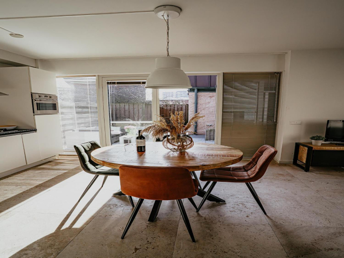 Others 5, Seaside Stay in Egmond, Bergen