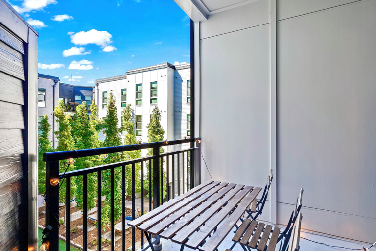 Property grounds, Luxury in the skies, Atlanta
