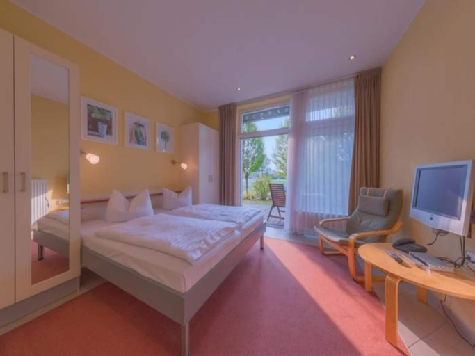 Bedroom 3, Elegant eingerichtete Ferienwohnung, Mecklenburgische Seenplatte