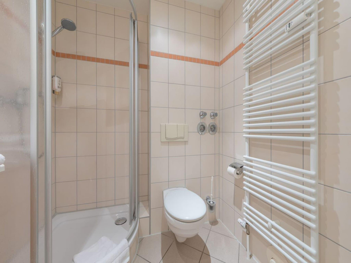 Bathroom 3, Ferienwohnung im Aparthotel Seepanorama, Mecklenburgische Seenplatte