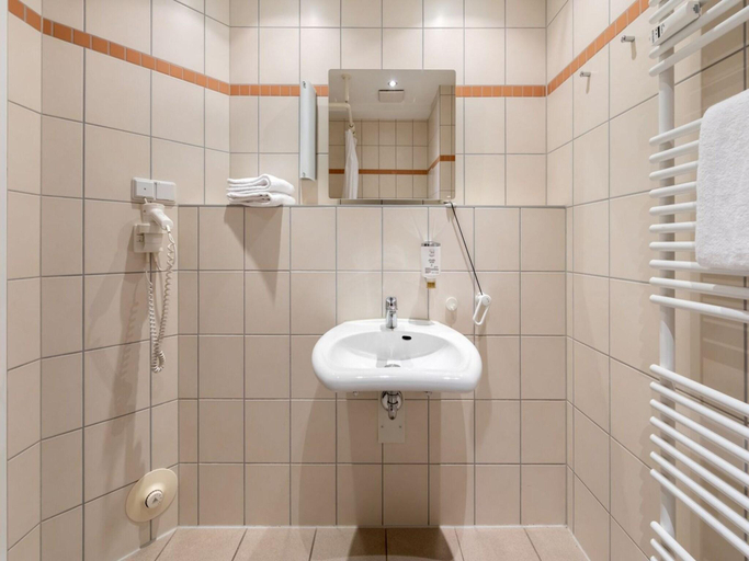 Bathroom 4, Ferienwohnung im Aparthotel Seepanorama, Mecklenburgische Seenplatte