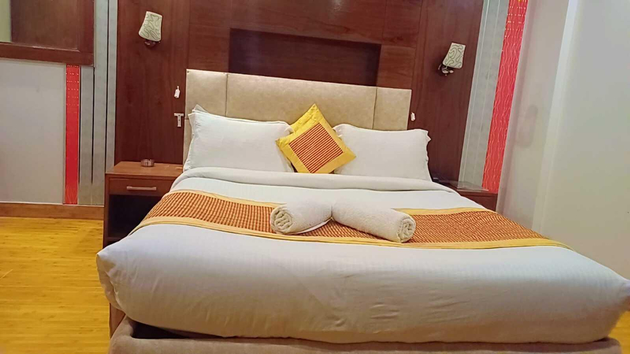 Bedroom 4, Hotel Royal Galaxy Near Yashobhoomi, Delhi