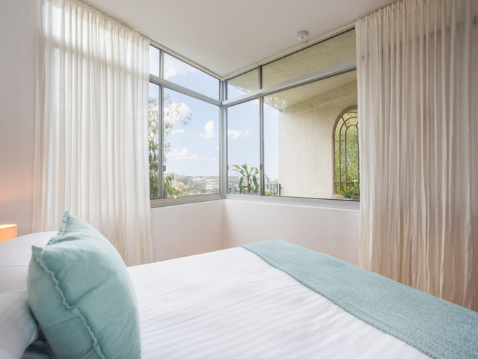 Bedroom 2, Bronte Beach Coastal Apartment with Ocean View, Sydney