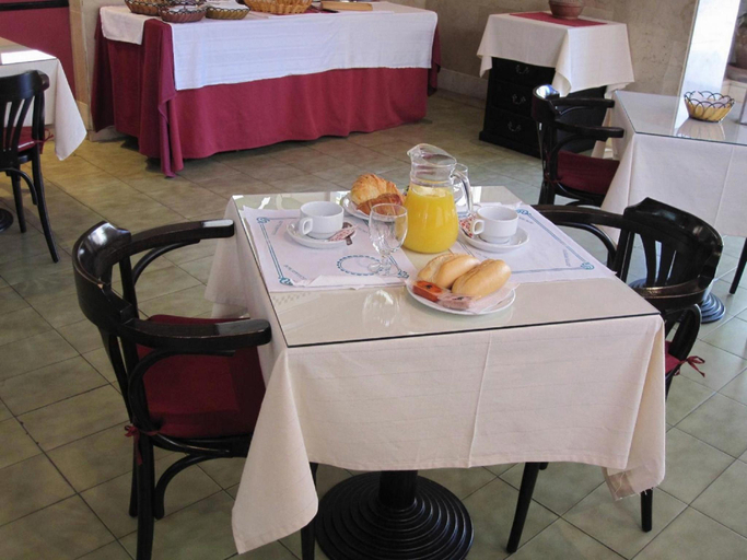 Food & Drinks 5, OH Marbella Inn, Málaga
