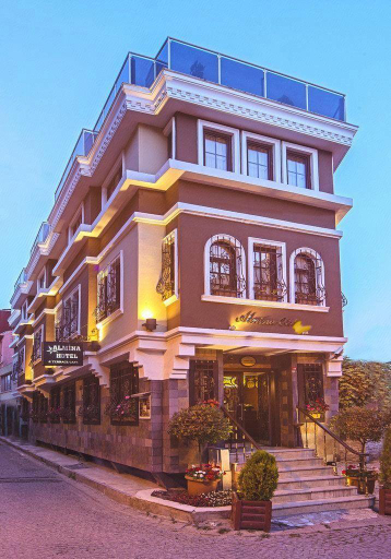 Exterior & Views