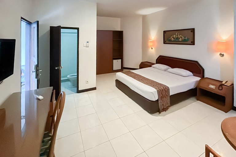 Others 3, Urbanview Hotel near Pantai Losari Makassar, Makassar