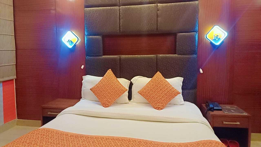 Bedroom 3, Hotel Royal Galaxy Near Yashobhoomi, Delhi
