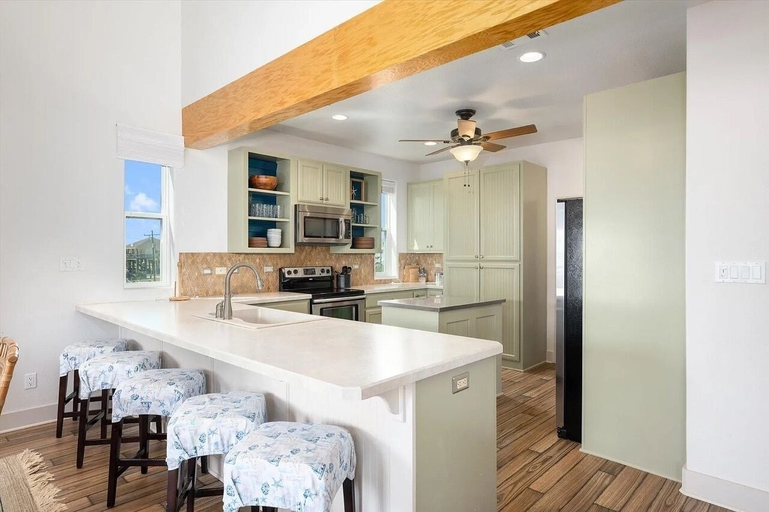 Private kitchen 4, Ocean's Edge 4 Bedroom Home by RedAwning, Galveston